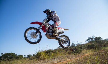 Préparation de moto pour événement sportif Yssingeaux